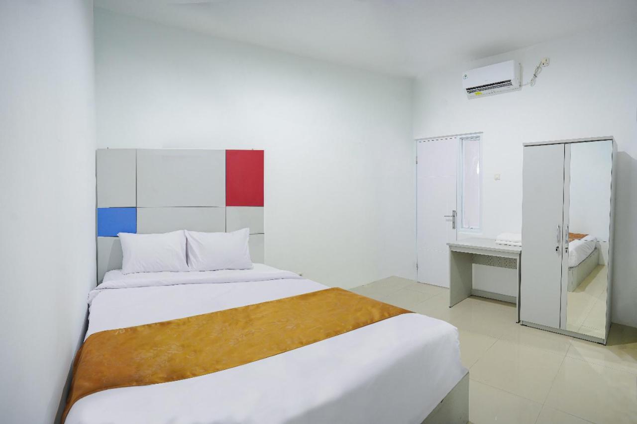 Ndalem Kraton Hotel Сідоарджо Екстер'єр фото
